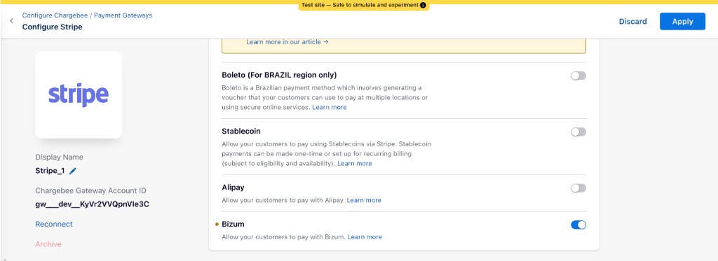 Configure Stripe page with the Apply button to save Bizum settings